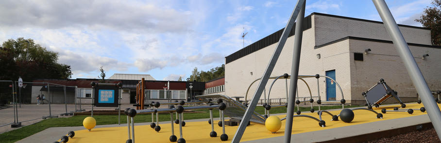 Kärrdalsskolans skolgård