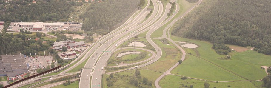 Flygbild över en motorväg