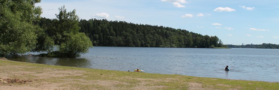 Trollholmen - badplats vid sjön Norrviken.